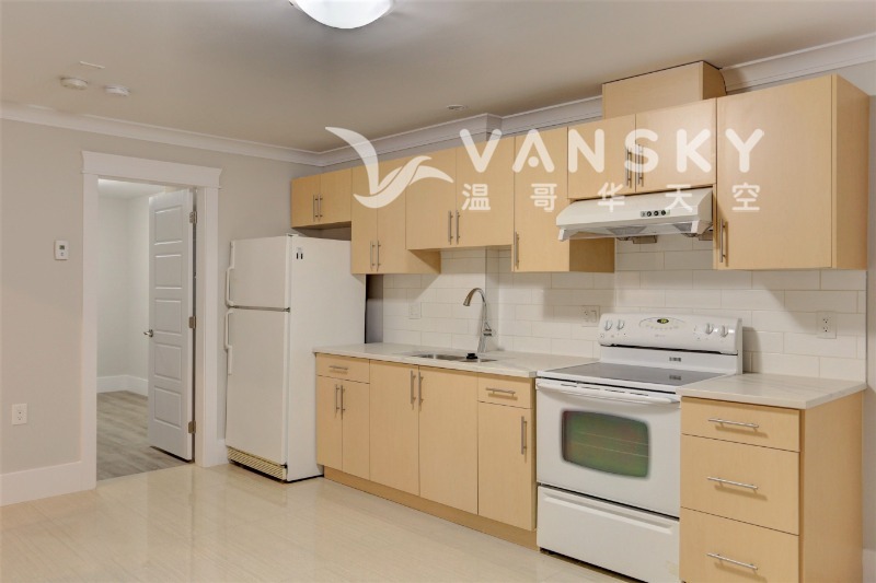 260427104454_3 lower 2 bed kitchen only.jpeg